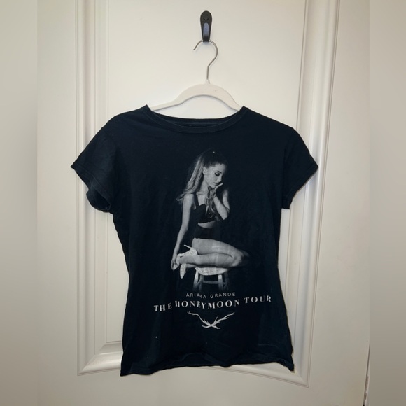 Ariana Grande The Honeymoon Tour, Medium - Picture 1 of 2